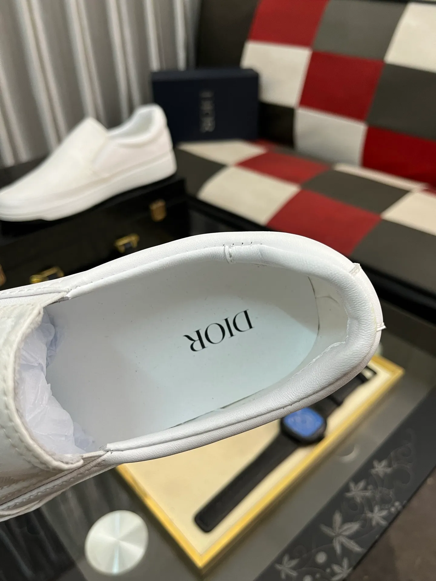 Men's men's shoes 💰420⌚️⌚️Dior unique modern style sneakers. Counter purchasing 🏃casual leather shoes😍😍 original cowhide leather imported from Italy (refuses to discolor and grind feet) soles: original soles specially provided by the original factory, super cool😍 lace up and walk with wind👍 style design ⚠️ super comfortable and wear-resistant original soles. Code number: 38-444️⃣Colors available